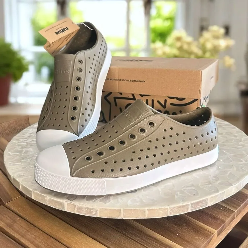 Native Jefferson EVA Slip-On Water Shoes Sneakers UTILITY GREEN Unisex Womens 7